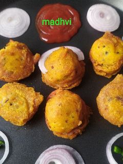 बटाटा वड़ा या आलू बड़ा (Batata Vada yeh Aloo Vada recipe in Hindi रेसिपी मुख्य फोटो