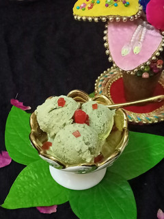 પાન આઇસ્ક્રીમ (Paan Ice Cream Recipe In Gujarati) રેસીપી મુખ્ય ફોટો