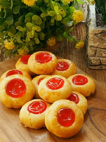 Recipe Strawberry Thumbprint Cookies the So Delicious Can spoil the tongue