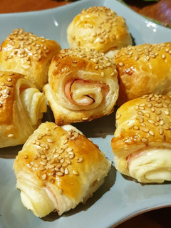 Una foto de Mini napolitanas de jamón y queso