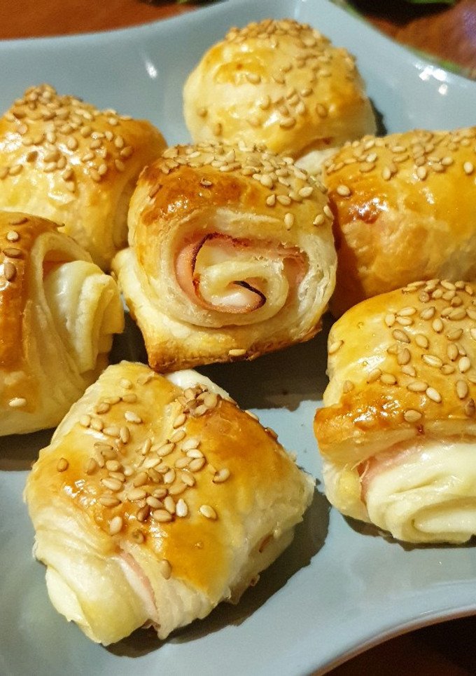 Una foto de Mini napolitanas de jamón y queso