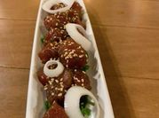 Una foto de filetes de atun