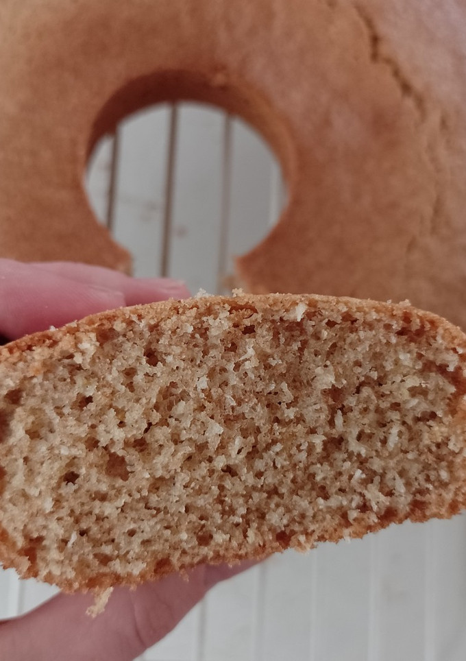 Una foto de Budín integral de coco y limón