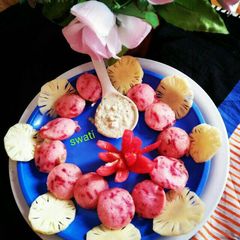 A picture of Beetroot mini idli.