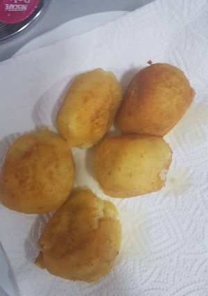 Una foto de Bolas de patata rellenas de bacon y queso