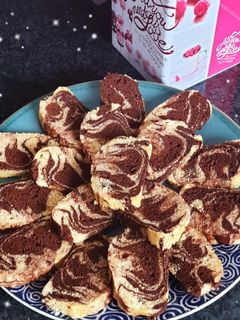 Une photo de Gâteau marbré ultra moelleux à la vapeur style gâteau savane 🥰