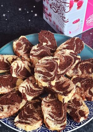 Une photo de Gâteau marbré ultra moelleux à la vapeur style gâteau savane 🥰