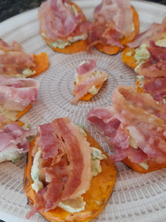 Una foto de Tapas de boniato con bacon 🥓