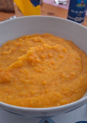 Une photo de Purée patate douce lentille corail