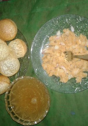 A picture of Panipuri.