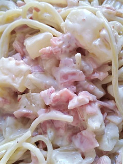 Una foto de Spaghetti hawaiano para Navidad y año nuevo
