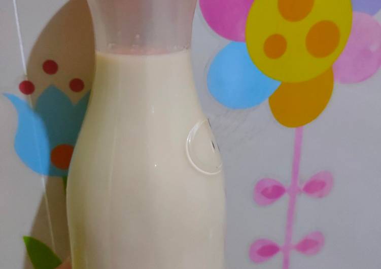 Langkah Mudah untuk Menyiapkan Kopi Susu Botolan ala mba Nila Novi yang Enak