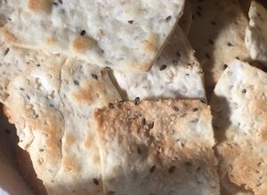 Una foto de Galletitas saladas tipo “crackers”, fáciles y deliciosas!