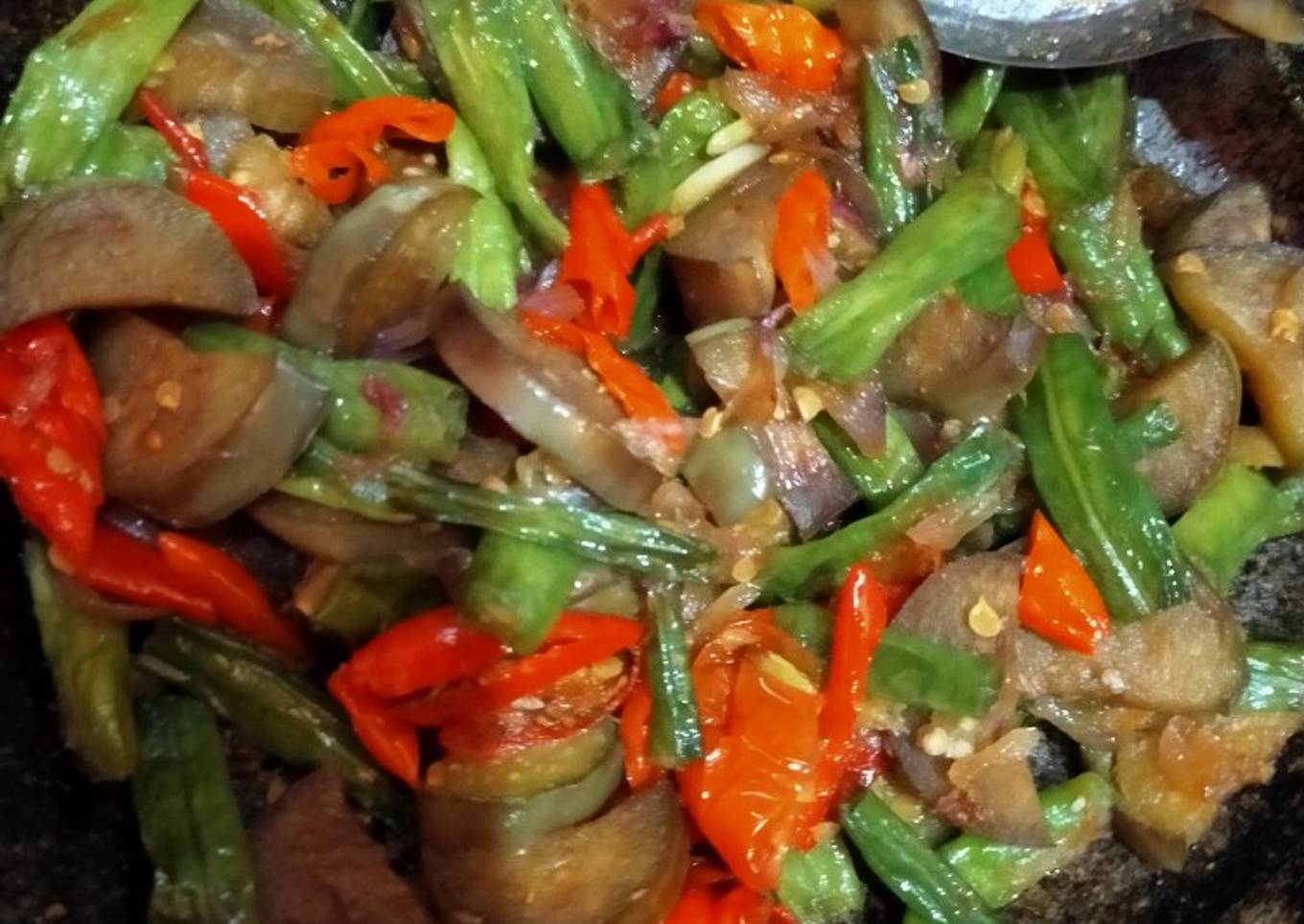 Tumis terong kacang panjang