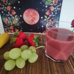 A picture of Mixed Fruit Smoothie 🍓🍌🍎.
