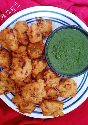 A picture of Moong Dal Bhajia.