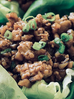 A picture of Chicken lettuce cups.