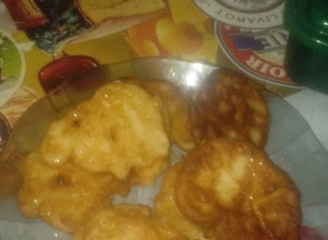 Una foto de Buñuelos con miel de caña