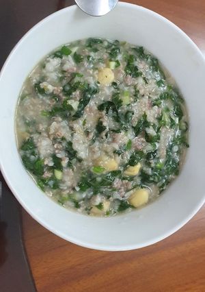Hình của món Cháo bò tía tô giải cảm mùa mưa.