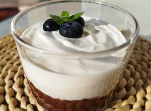 Foto principal de Pudín de chía y chocolate con yogur griego
