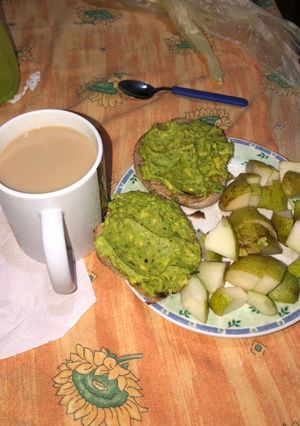 Una foto de Pan casero con palta
