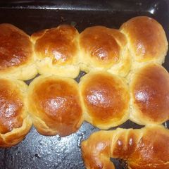 A picture of Scones/ bread rolls.