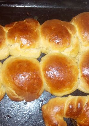 A picture of Scones/ bread rolls.