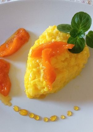 Una foto de Arroz con leche con azafrán. DE-LI-CIO-SO