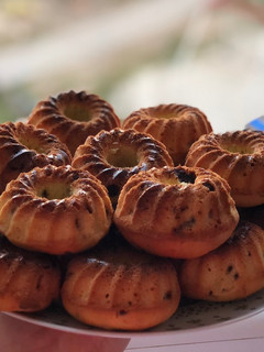 Narancsos csokis mini kuglóf 🍊🍫 recept fotója