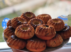 Narancsos csokis mini kuglóf 🍊🍫 recept fotója