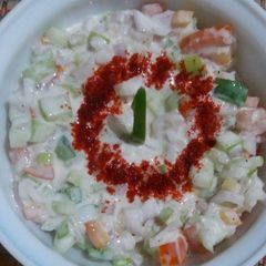 A picture of Kachumber raita.