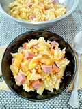 Ensalada de pasta hawaiana