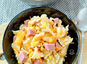 Foto principal de Ensalada de pasta hawaiana