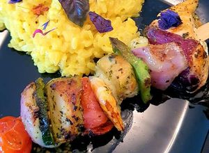 Une photo de Brochettes de Poissons St-Jacques et Crevettes