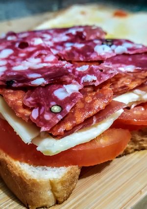 Una foto de MULTICARNE🍅🥩Con Tomate y Mozzarella...!