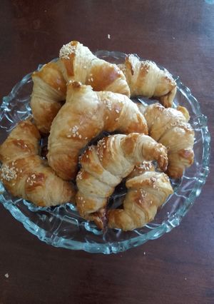صورة لوصفة كرواسون بالعجينة المرقة