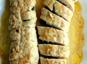 Una foto de Rollos de pollo rellenos de verduras al horno💋✨