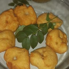 Medu vada A picture of Medu vada.
