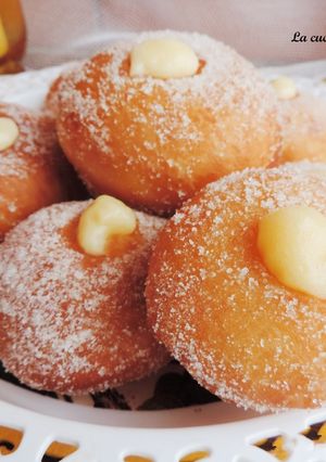 Foto di Bombe fritte con crema