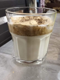 डालगोना कॉफी (Dalgona coffee recipe in hindi) रेसिपी मुख्य फोटो