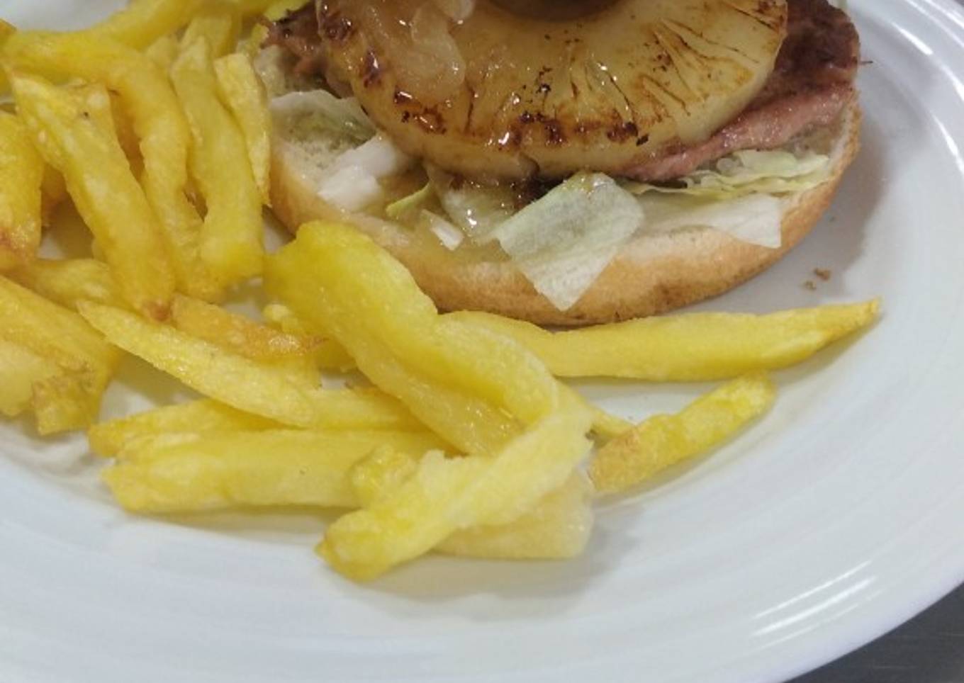 Hamburguesa con piña