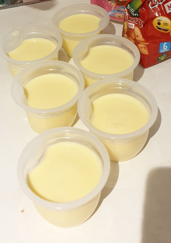 Una foto de Natillas de chocolate blanco Thermomix