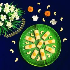A picture of Coconut Cashew Roll.