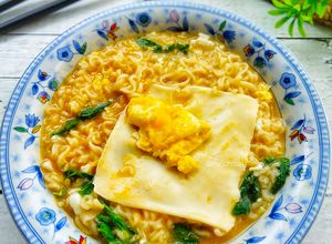 Foto resep Mie Maggi Keju Single