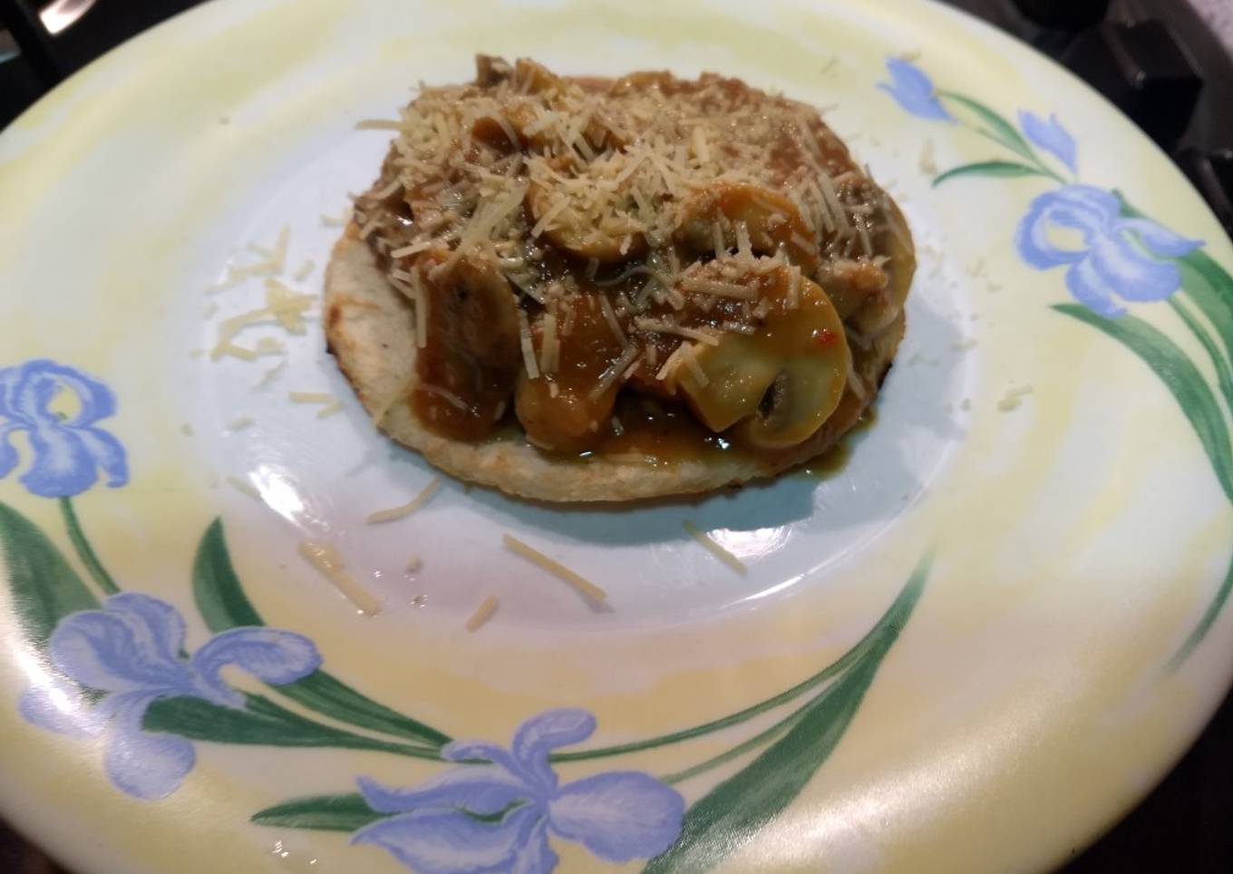 Arepa de Pernil y champiñones
