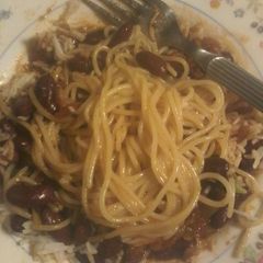 A picture of Kidney bean marinara sauce W/ Pasta.