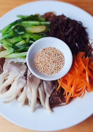 Hình của món MIẾN trộn chay.