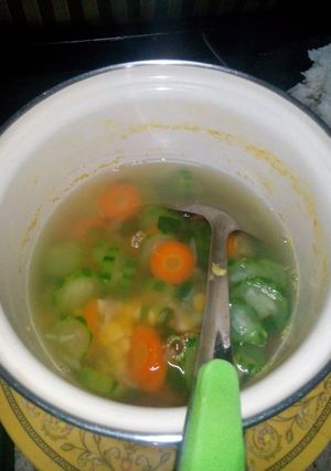 Foto resep Sayur bening wortel, jagung dan oyong