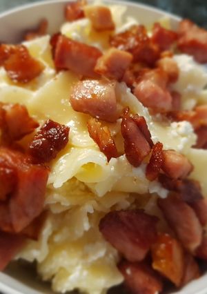 Túrós tészta, császár szalonnával recept fotója