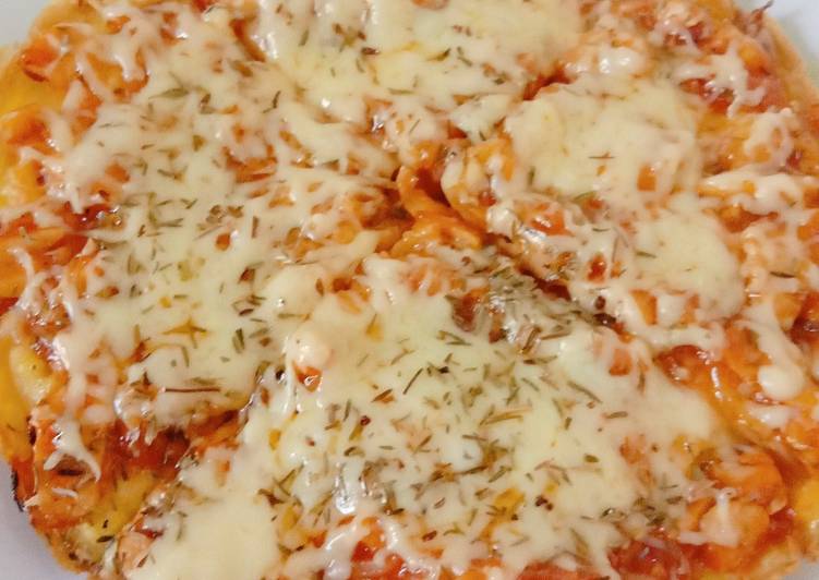 Langkah Mudah untuk Menyiapkan Roti pizza ayam yang Bisa Manjain Lidah